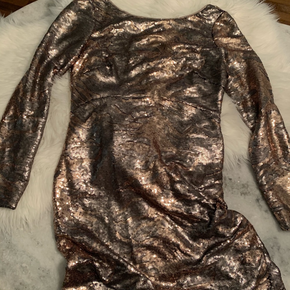 💥Showstopper sequin party dress!